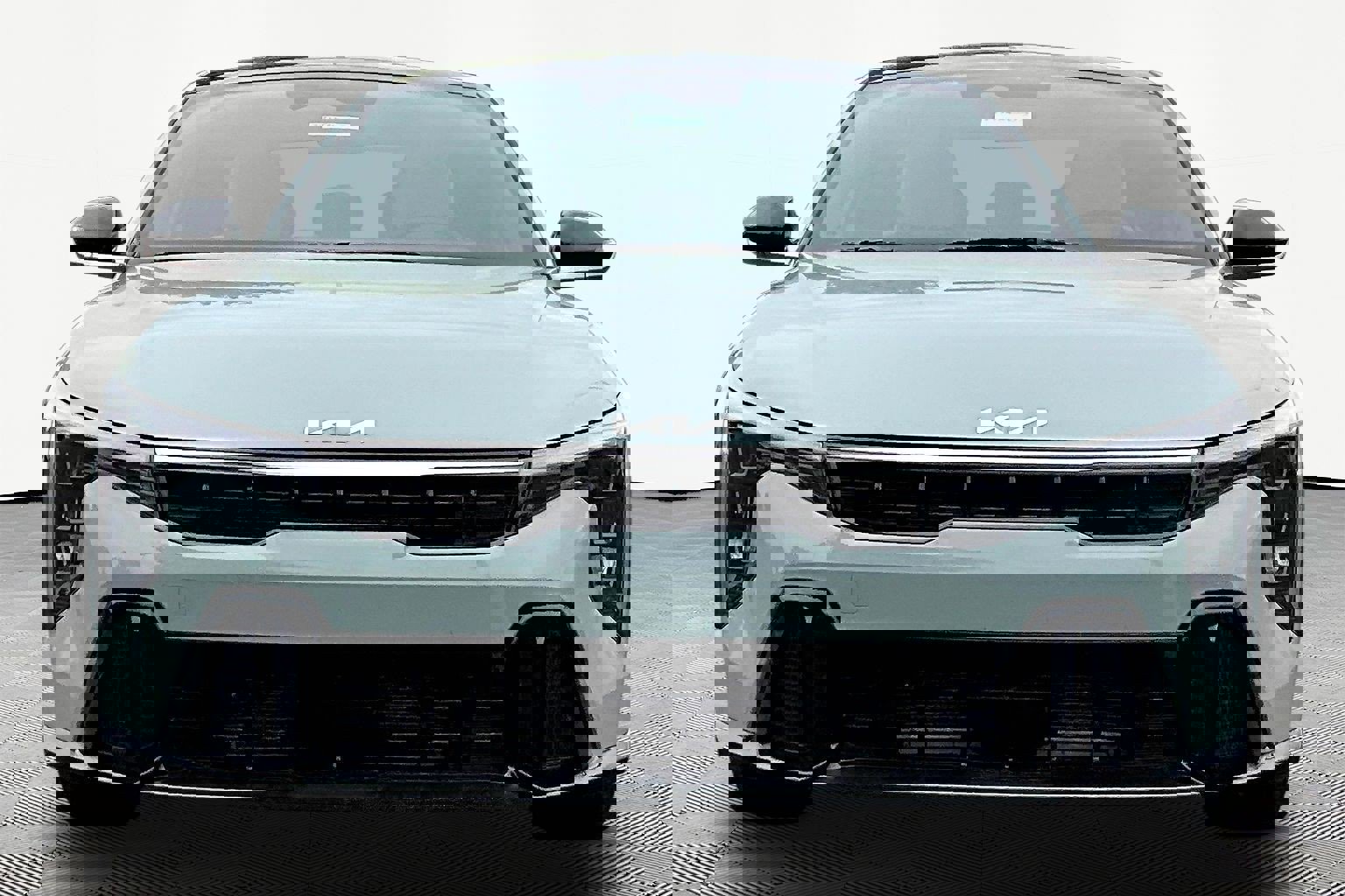 Used 2025 Kia K4 GT-Line w/ GT-Line Premium Package FWD image 2