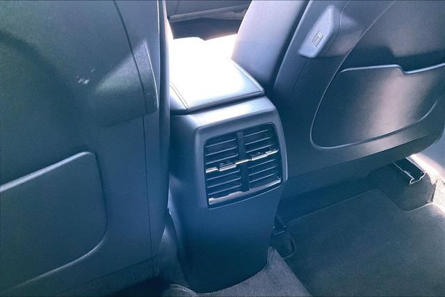 Used 2023 Kia Niro SX Touring FWD image 10