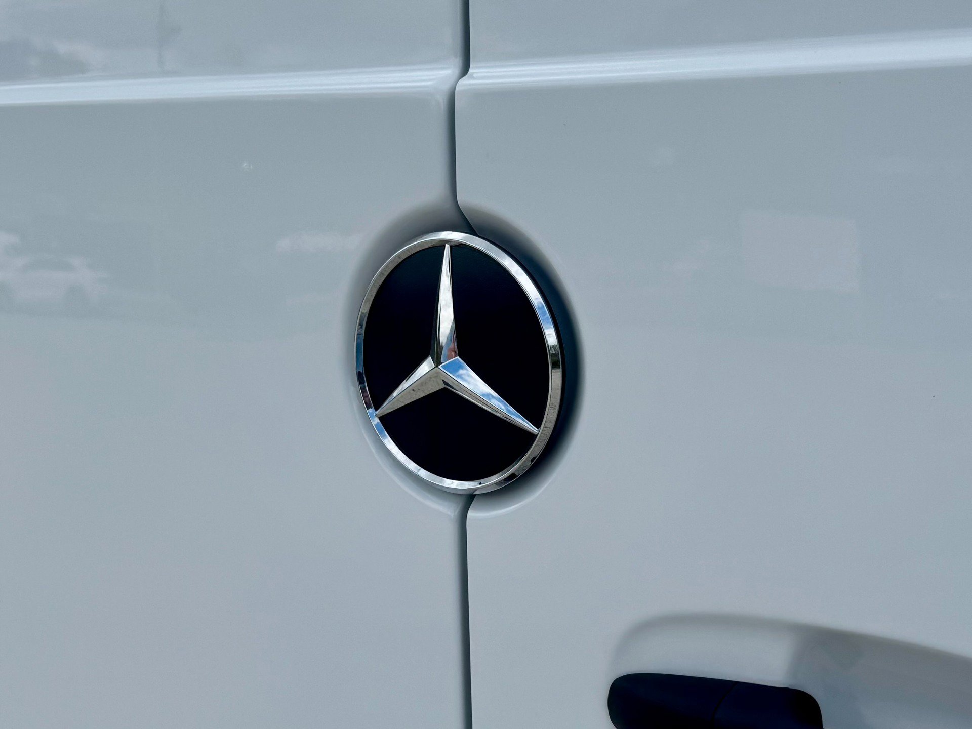 Used 2025 Mercedes-Benz Sprinter 2500 image 34