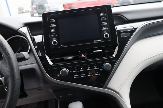 Used 2021 Toyota Camry LE image 20