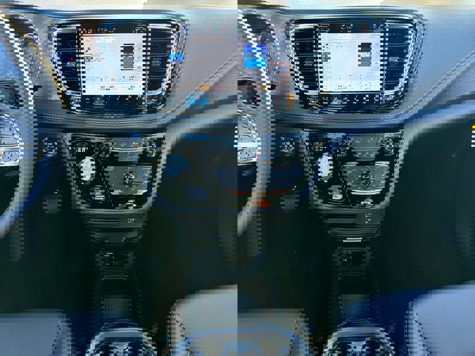 New 2026 Chrysler Pacifica Select FWD image 11