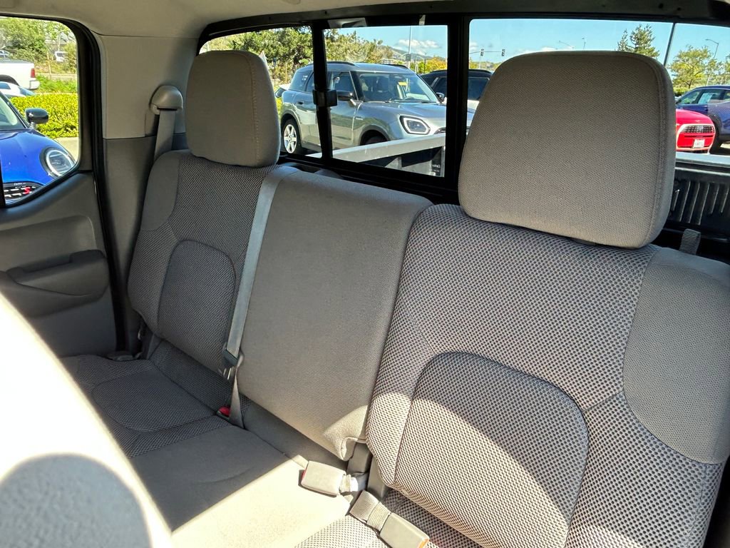 Used 2019 Nissan Frontier SV image 30