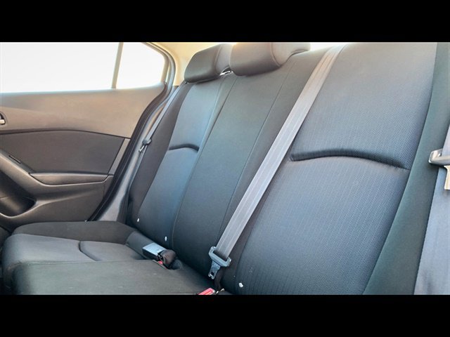 Used 2015 MAZDA MAZDA3 i SV FWD image 11