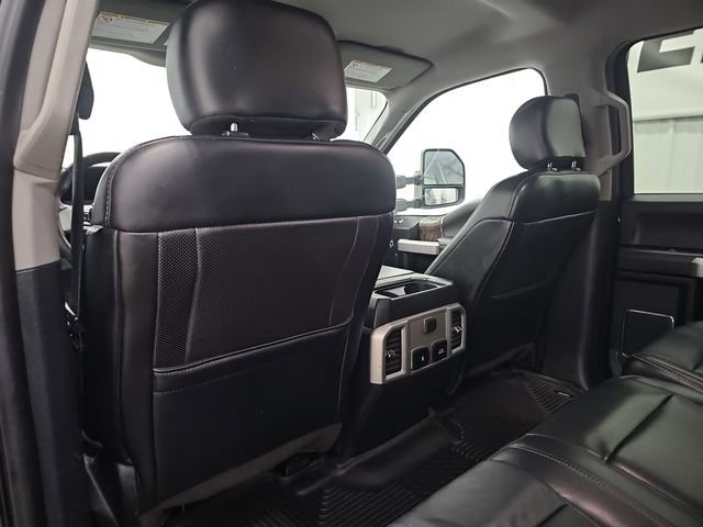 Used 2019 Ford F350 Lariat w/ Chrome Package image 33