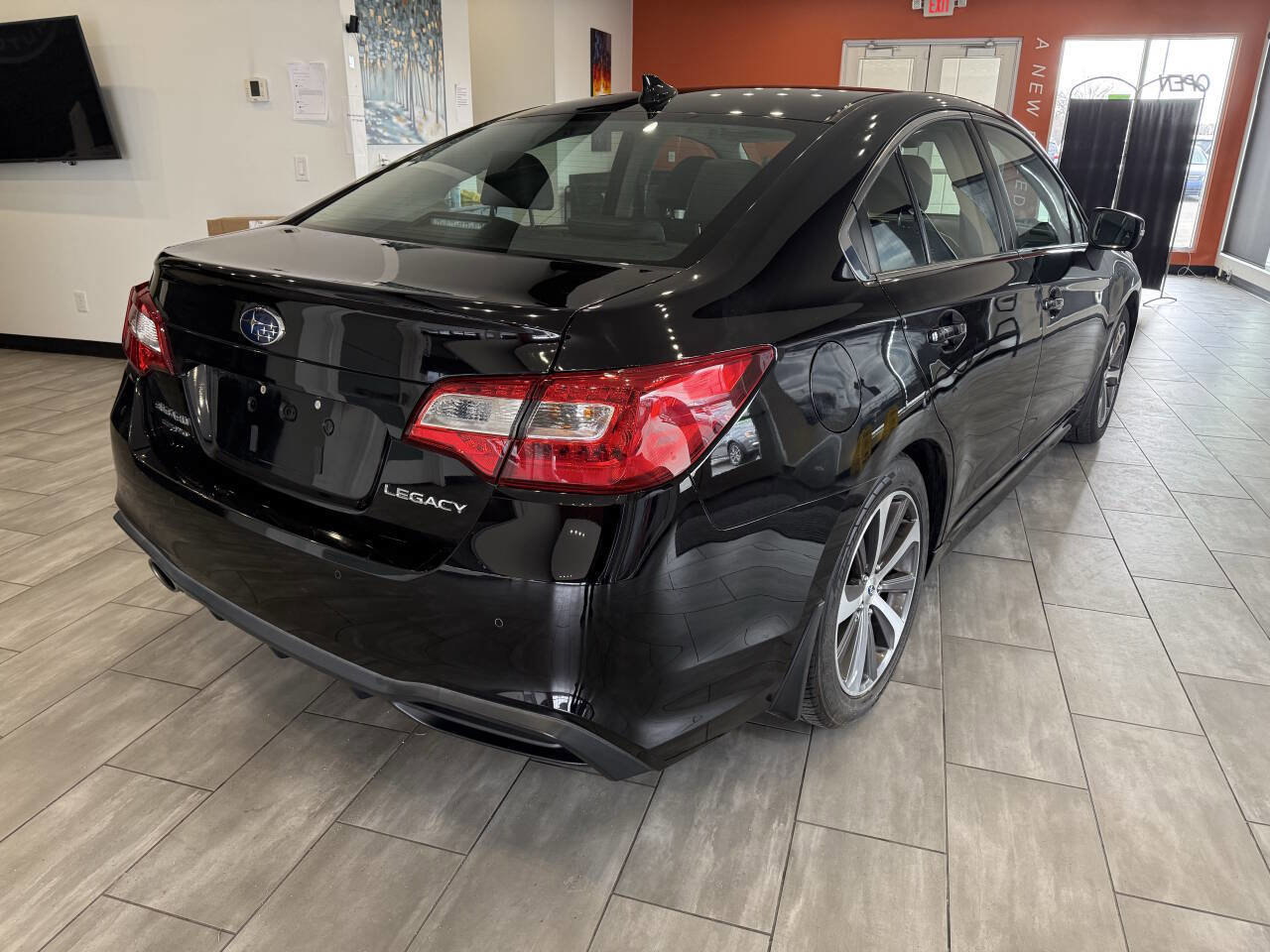 Used 2019 Subaru Legacy 2.5i Limited w/ Popular Package #2A image 11