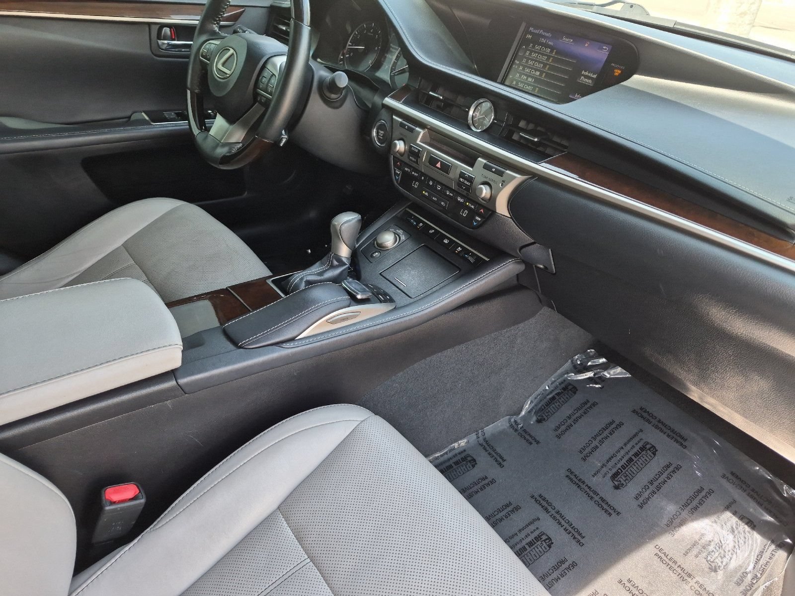 Used 2017 Lexus ES 350 w/ Luxury Package FWD image 15