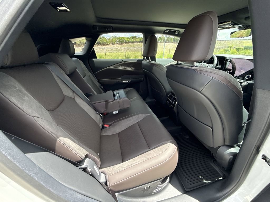 New 2026 Lexus RX 350h AWD/4WD image 17