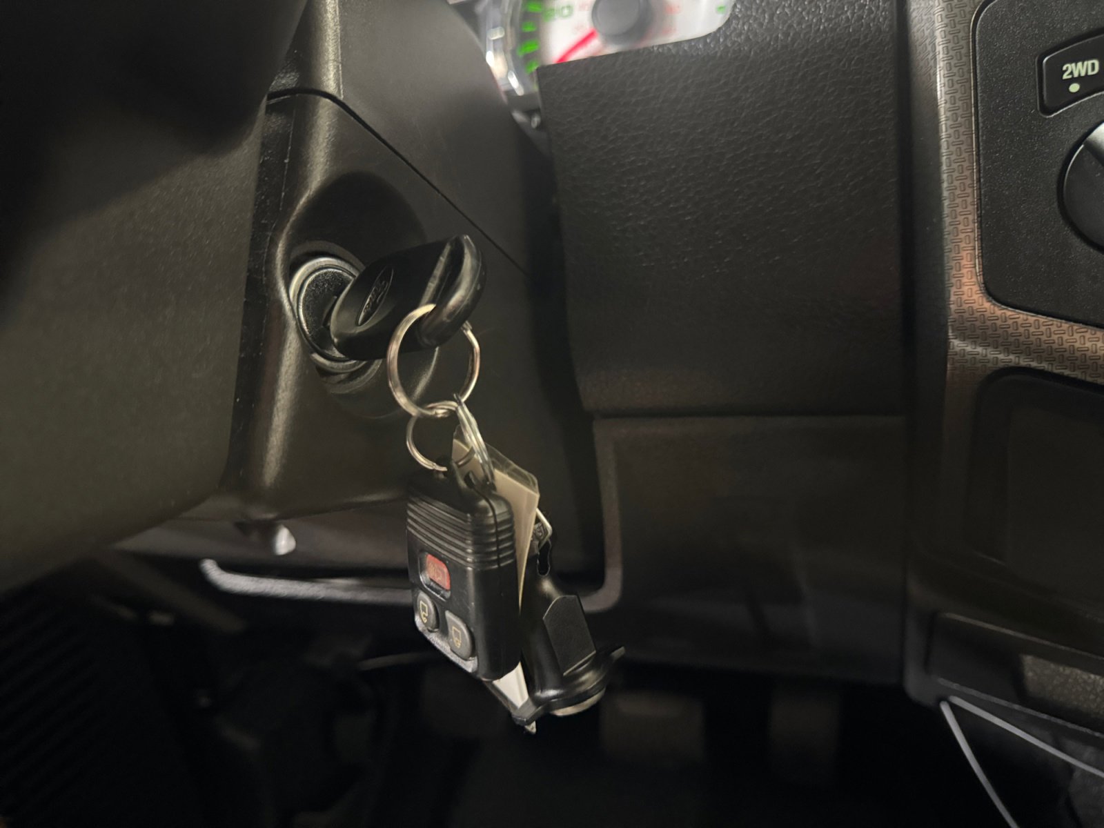 Used 2008 Ford F350 FX4 image 30