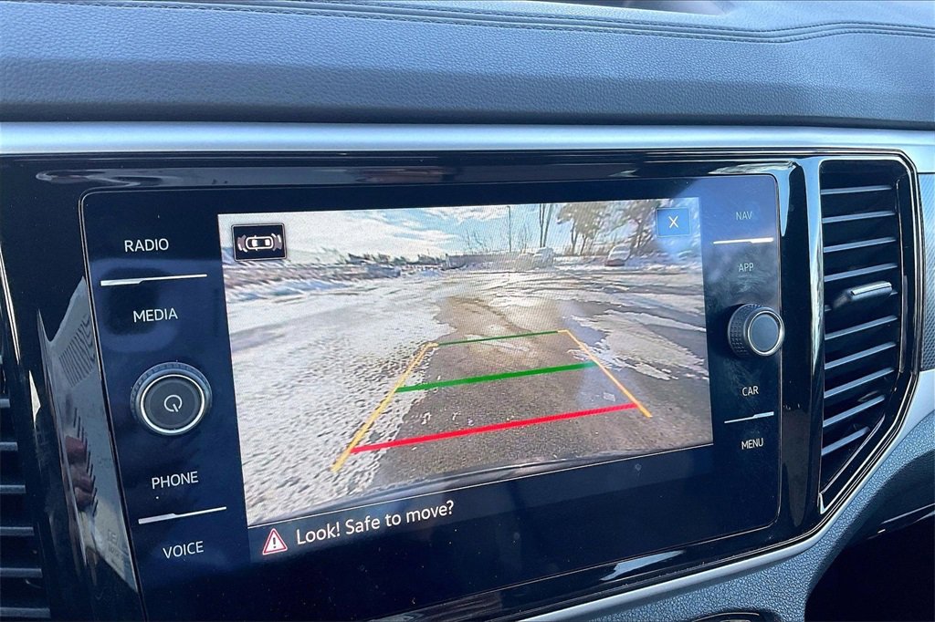 Used 2023 Volkswagen Atlas Cross Sport SEL Premium R-Line image 21