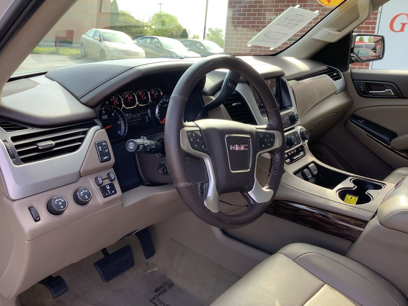 Used 2018 GMC Yukon XL SLT w/ Open Road Package image 19