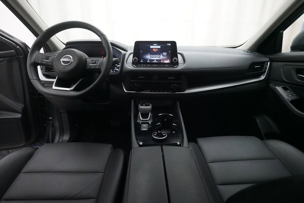 Certified 2024 Nissan Rogue SV w/ SV Premium Package image 4