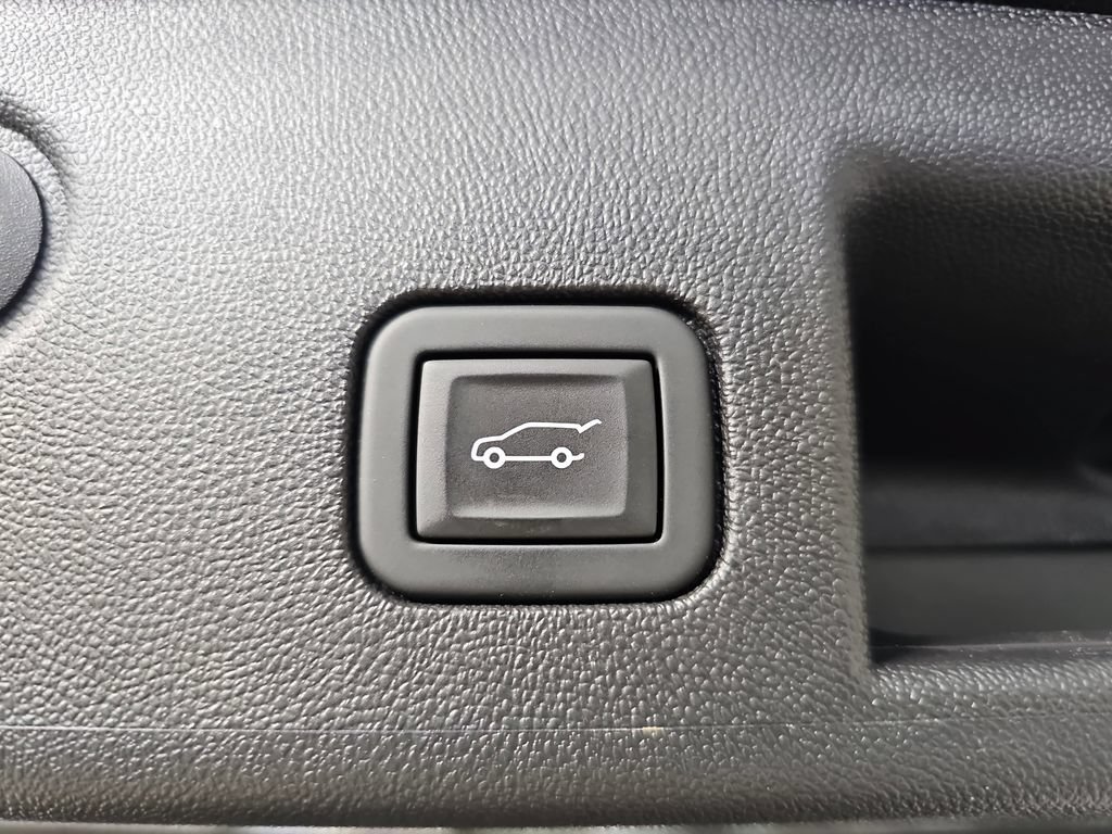 Certified 2023 Chevrolet Equinox LT AWD/4WD image 17