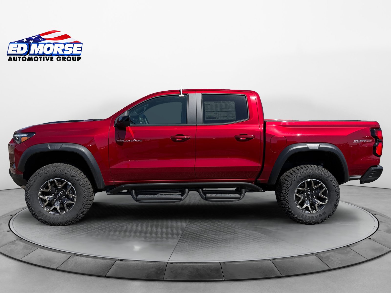 New 2025 Chevrolet Colorado ZR2 w/ Technology Package AWD/4WD image 2