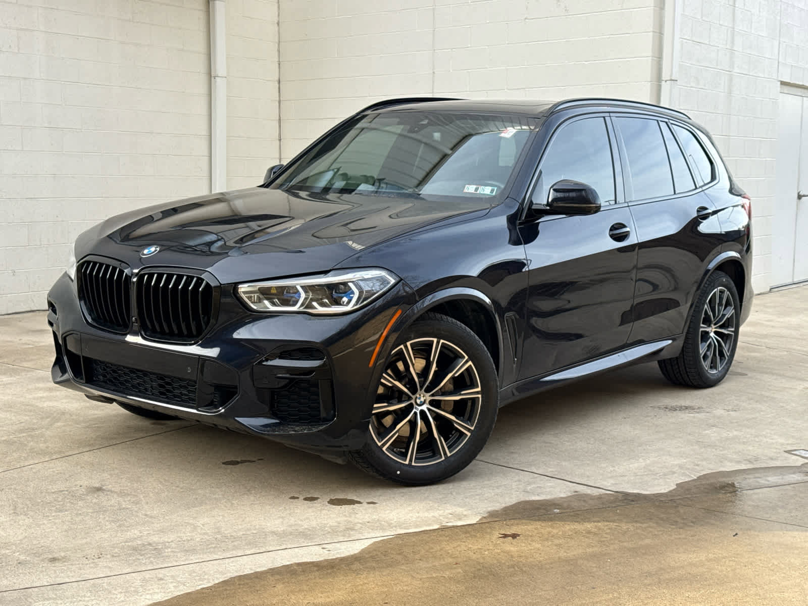 Certified 2023 BMW X5 xDrive40i w/ Executive Package image 1