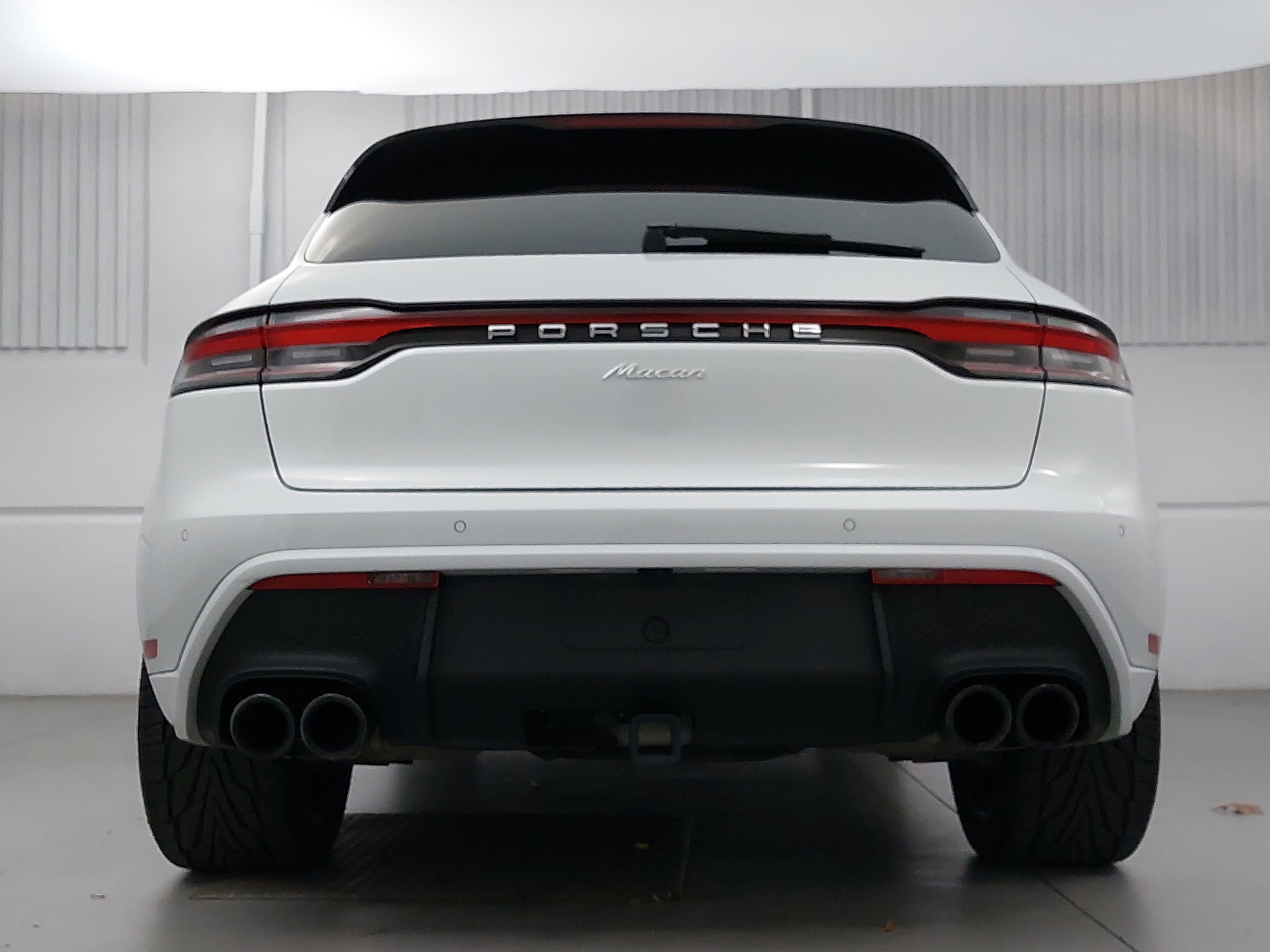 Used 2023 Porsche Macan image 6