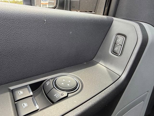 New 2026 Ford F250 XL w/ XL Off-Road Package AWD/4WD image 9