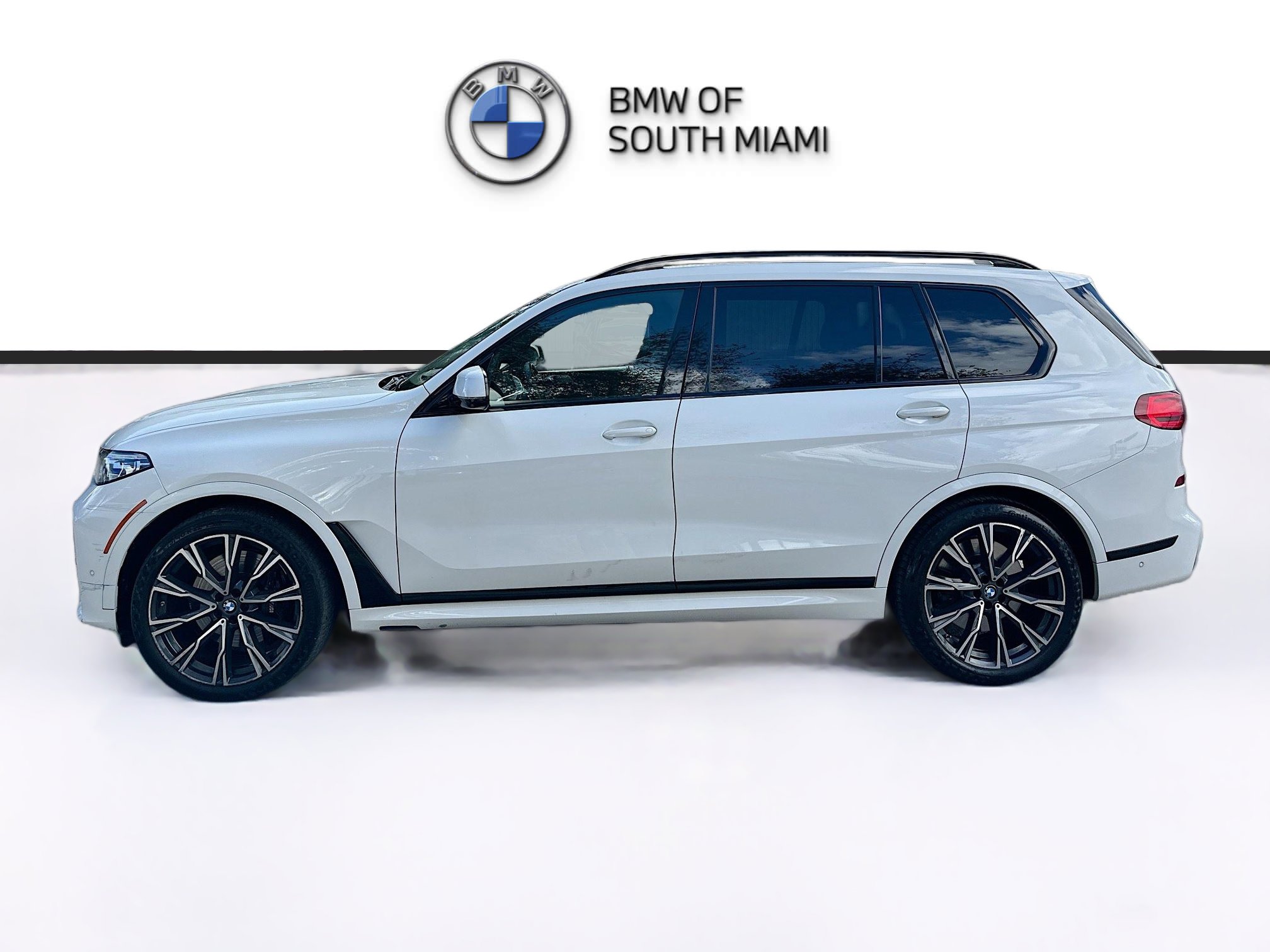 Certified 2022 BMW X7 M50i image 4