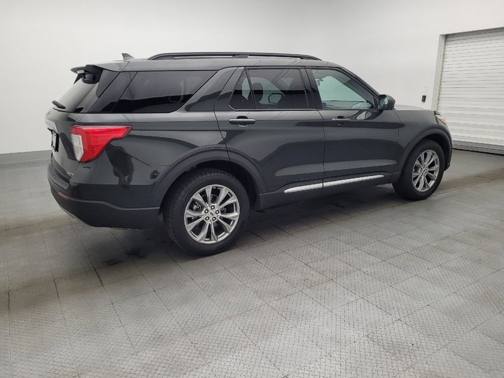 Used 2022 Ford Explorer XLT w/ Equipment Group 202A AWD/4WD image 10