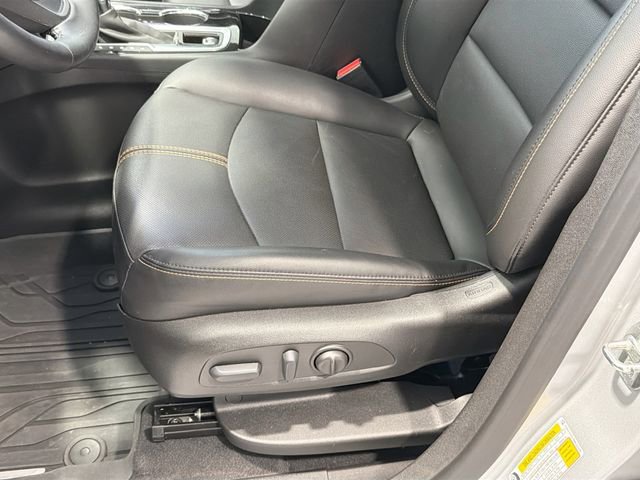 Used 2022 Chevrolet Equinox Premier AWD/4WD image 18