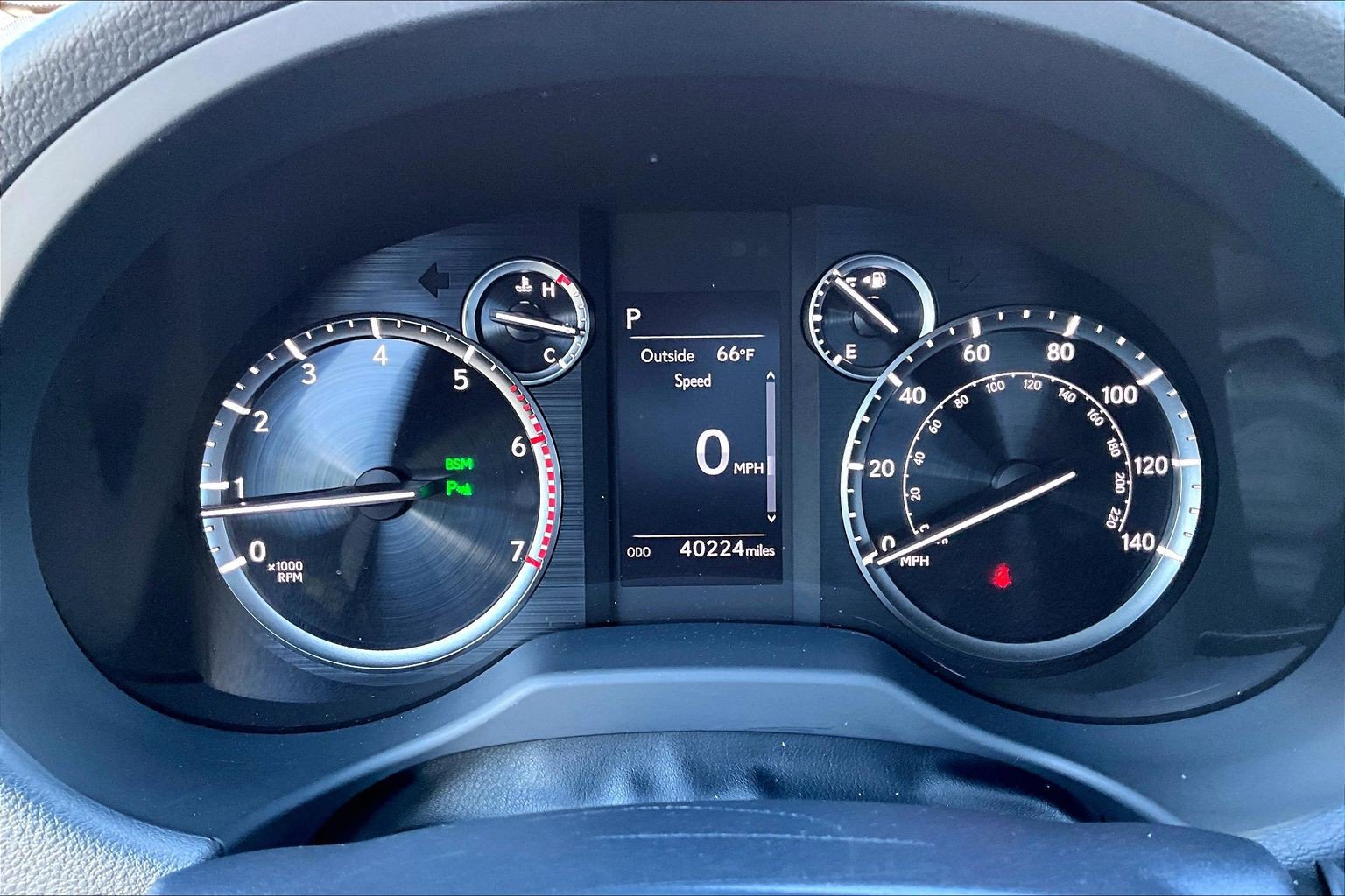 Used 2022 Lexus GX 460 Premium w/ Premium Plus Package AWD/4WD image 18