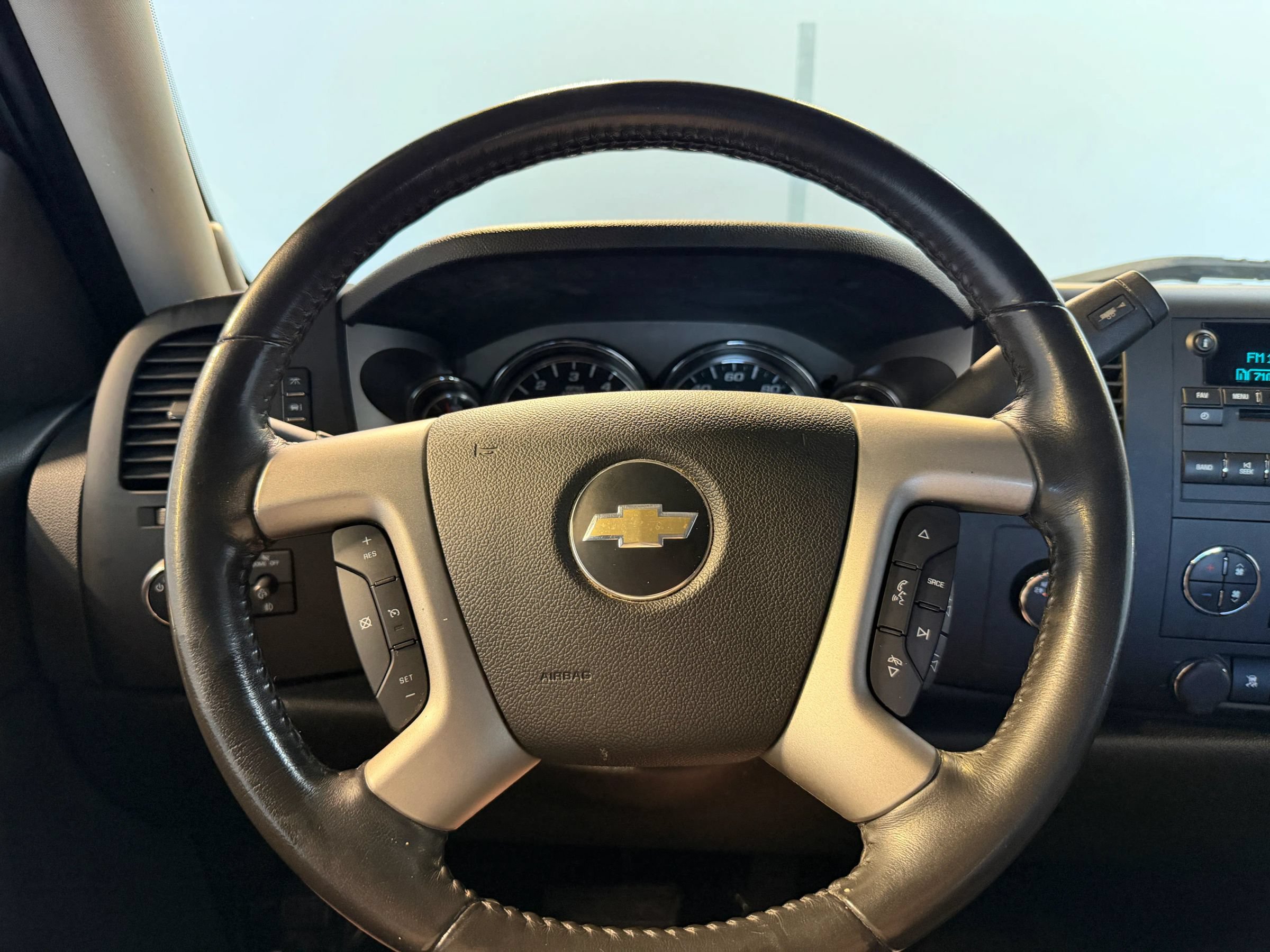 Used 2009 Chevrolet Silverado 1500 LT w/ Power Pack Plus AWD/4WD image 12
