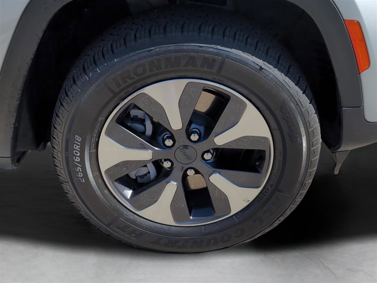 Used 2024 Jeep Grand Cherokee Limited 4xe image 6