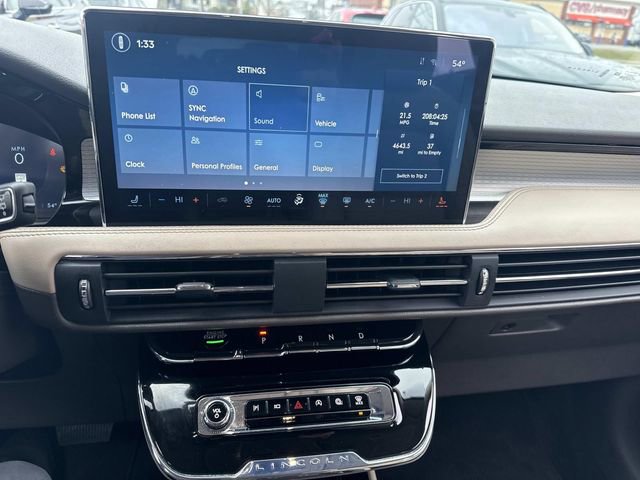 Used 2024 Lincoln Corsair AWD image 27