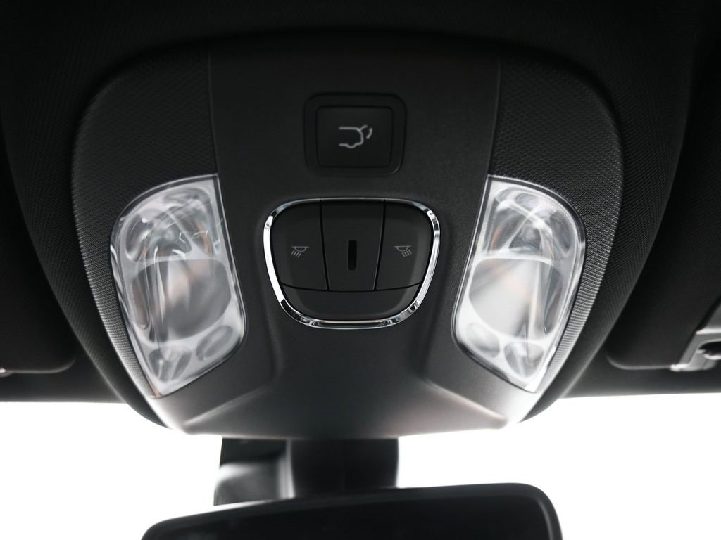 New 2026 Jeep Compass Limited image 30