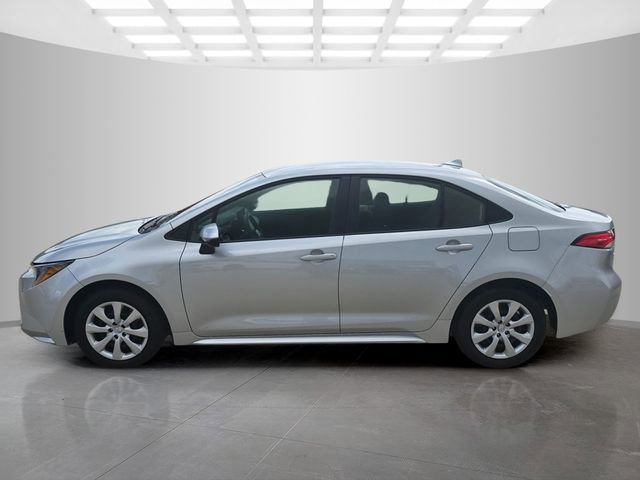 Used 2026 Toyota Corolla LE FWD image 9