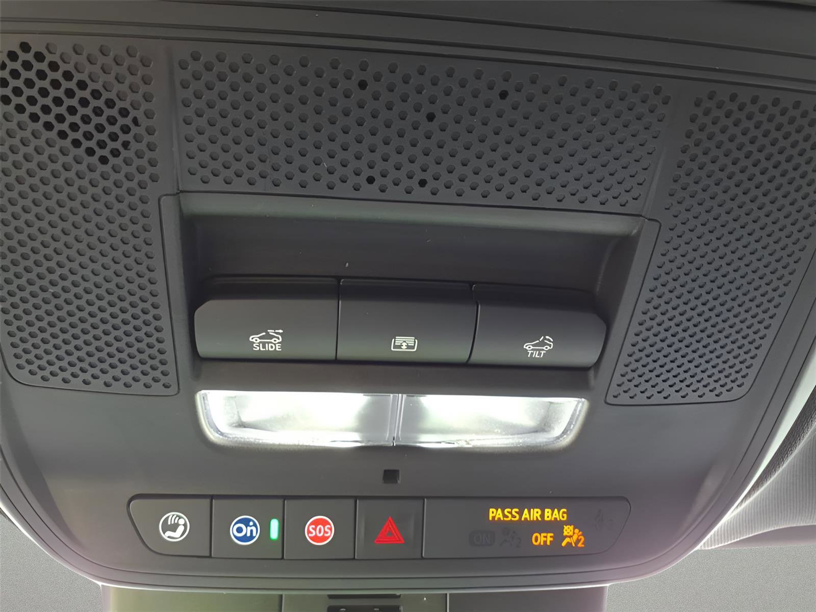 New 2026 Chevrolet Traverse LT w/ Sun and Wheel Package image 24