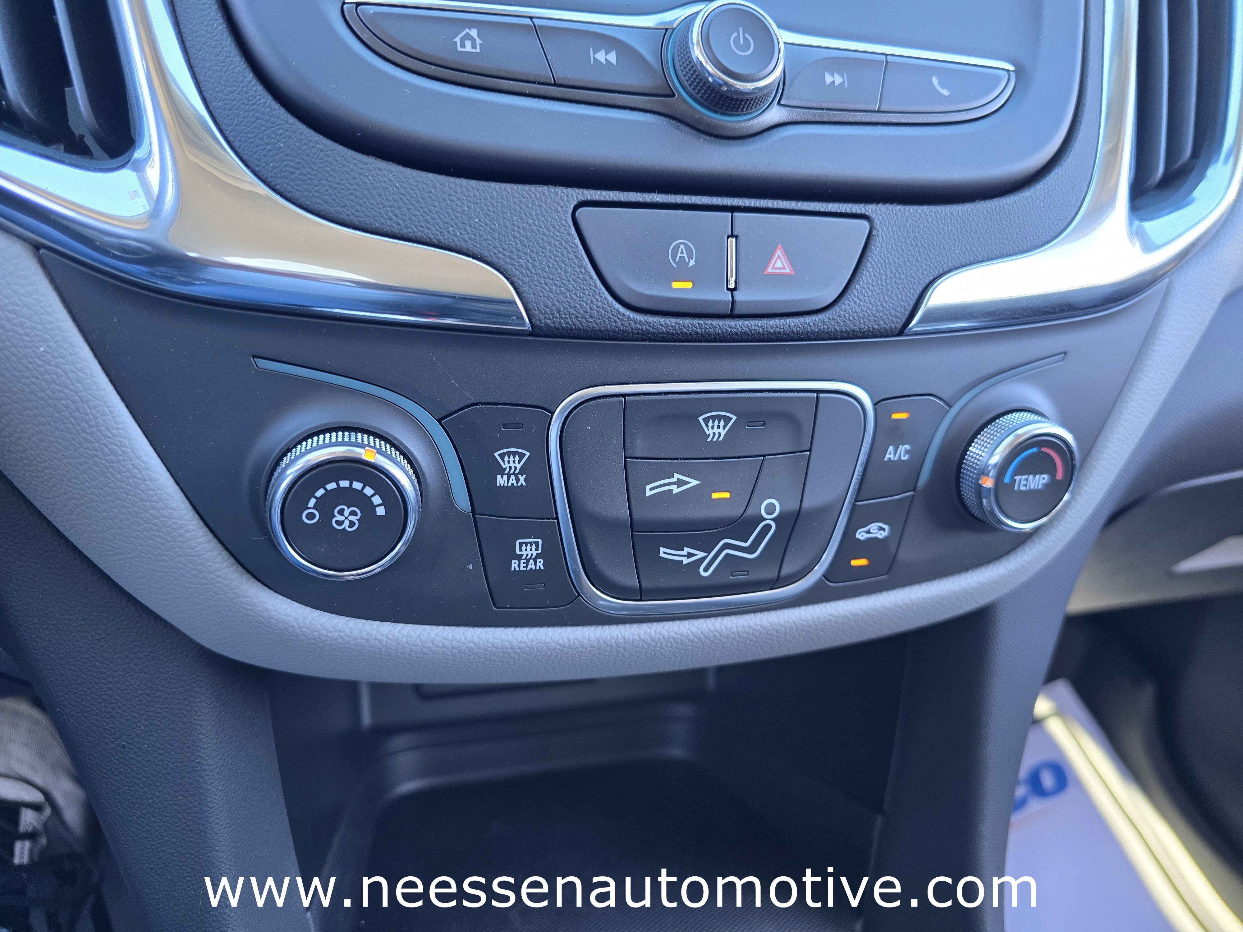 Used 2024 Chevrolet Equinox LS w/ LS Convenience Package image 27