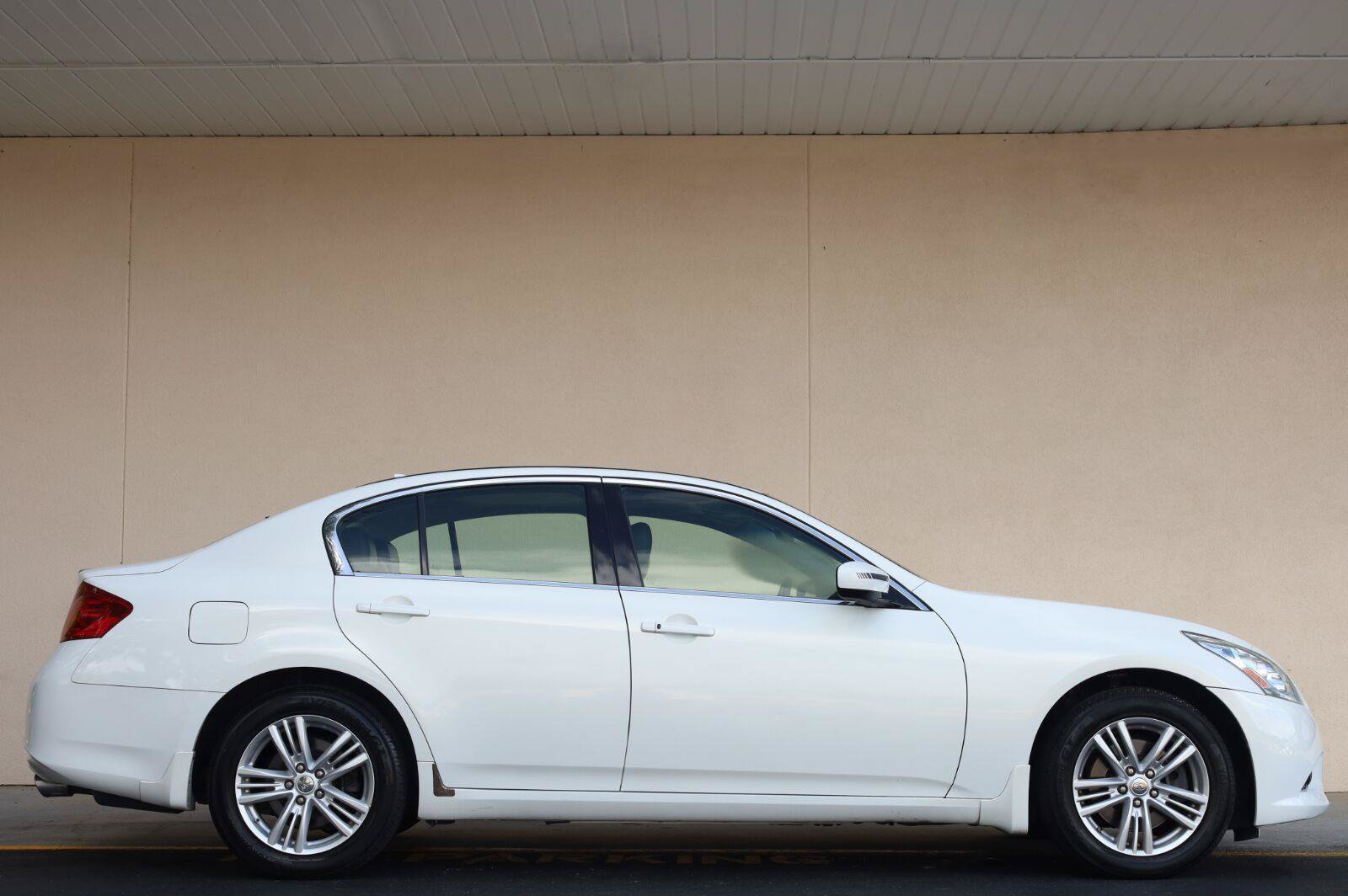 Used 2012 INFINITI G25 x AWD/4WD image 3