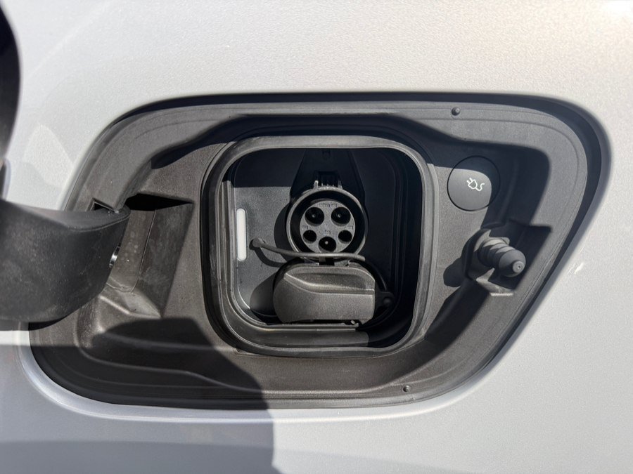 Used 2023 Volvo C40 P8 Recharge Plus w/ Protection Package Premier AWD/4WD image 45