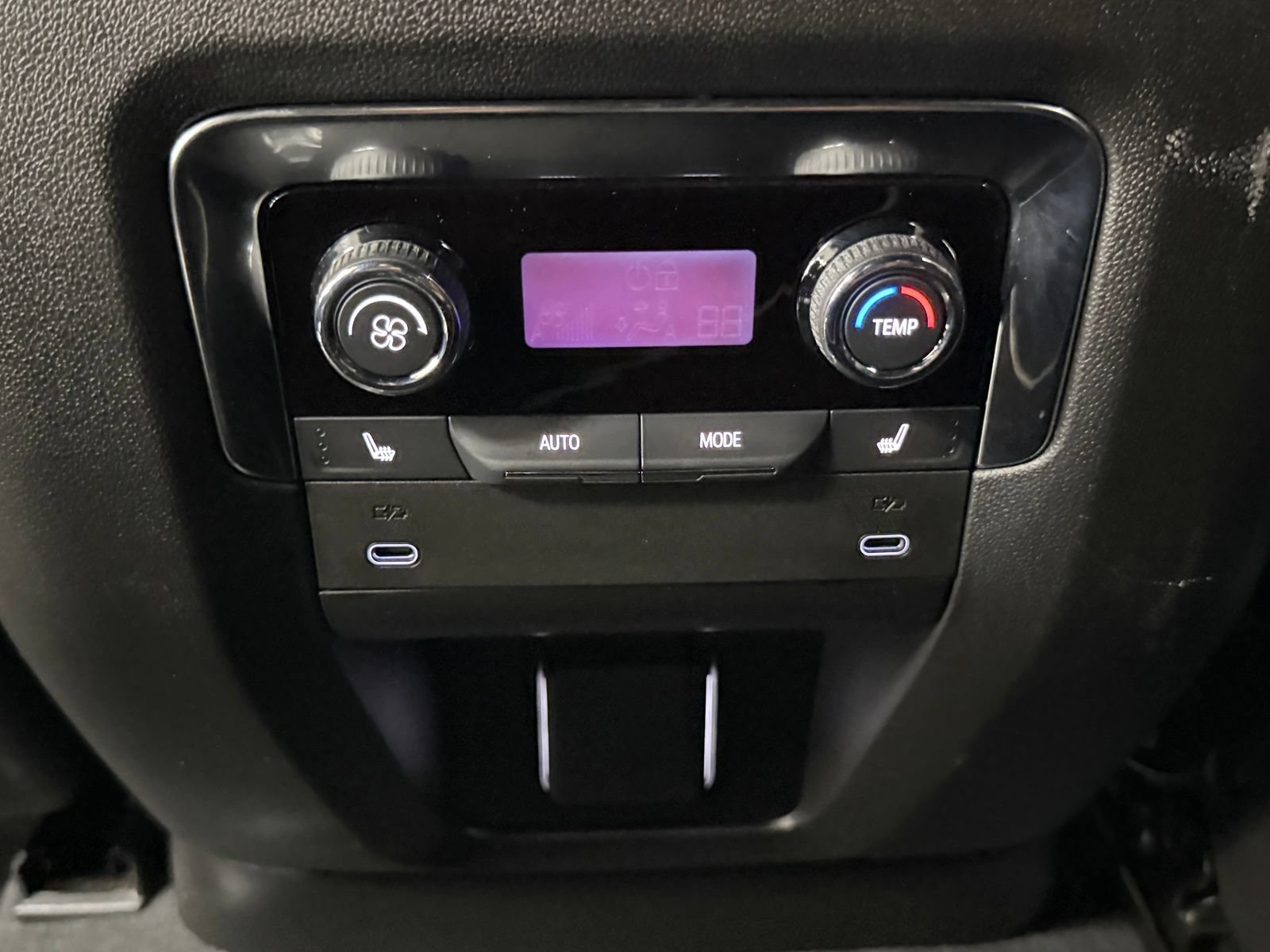 Used 2025 Chevrolet Tahoe Premier AWD/4WD image 41