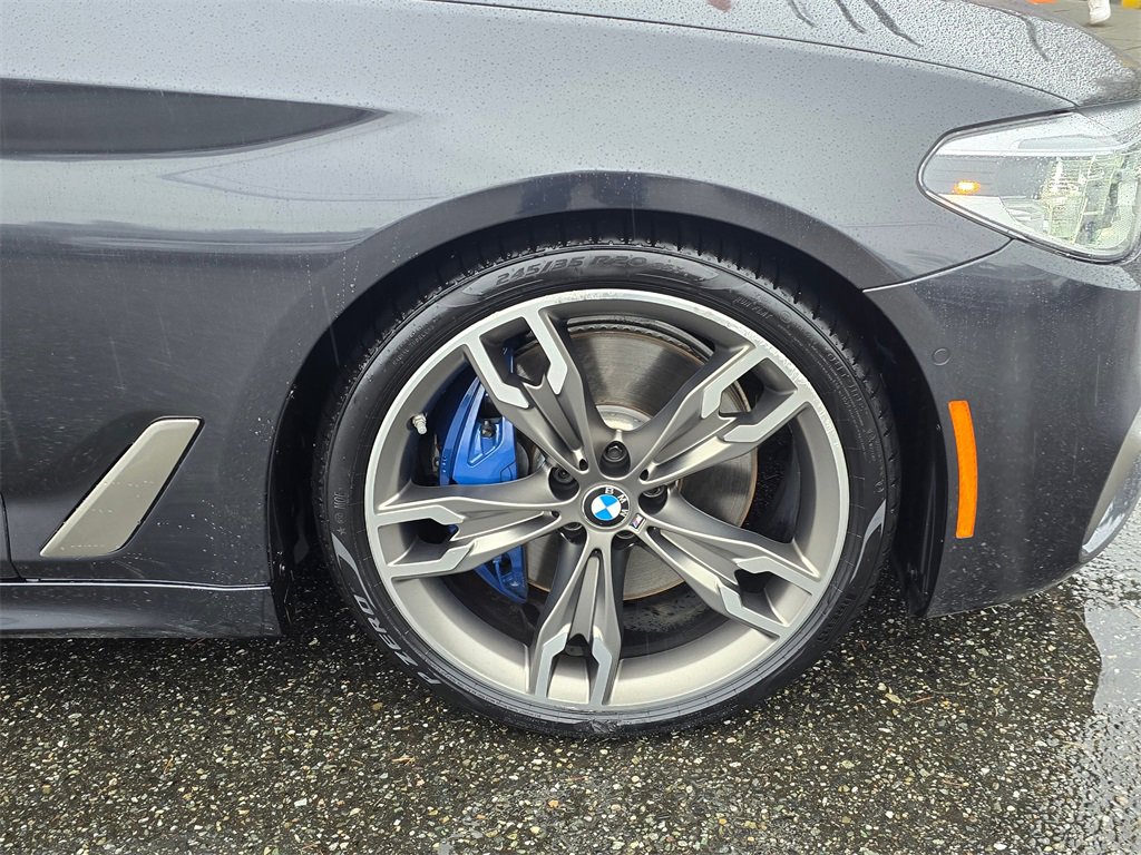 Used 2020 BMW M550i xDrive image 9