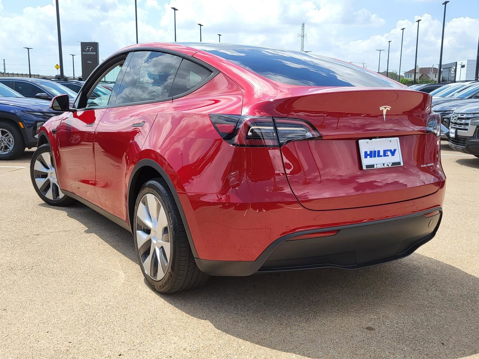 Used 2021 Tesla Model Y Long Range AWD/4WD image 3