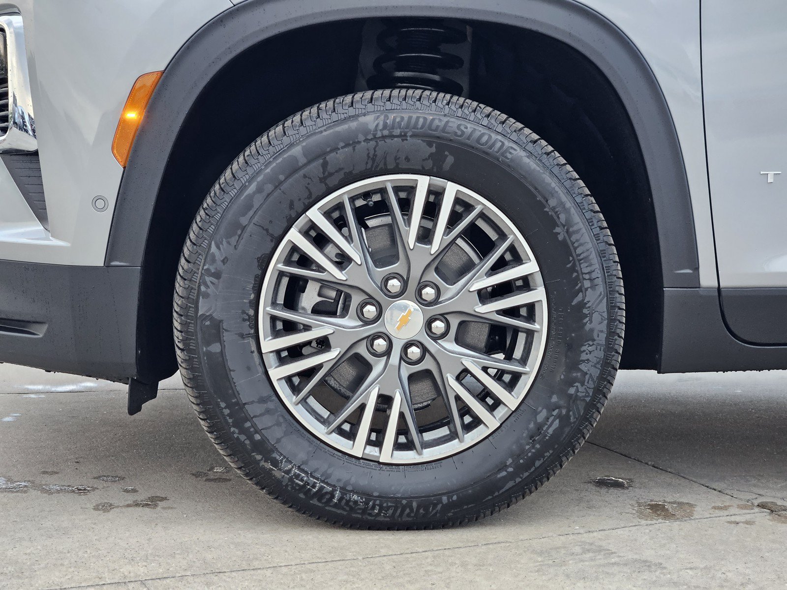 New 2027 Chevrolet Traverse LT w/ Enhanced Driving Package FWD image 7