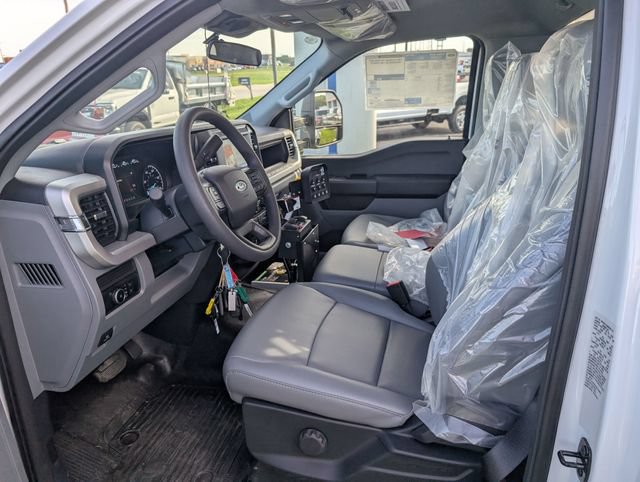 New 2026 Ford F550 4x4 Regular Cab Super Duty image 14
