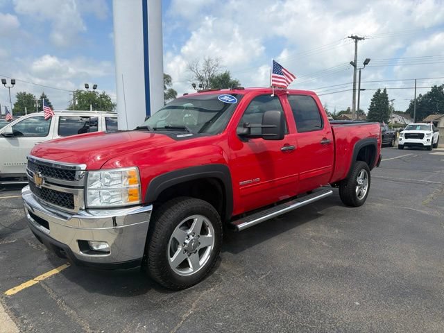 Used 2014 Chevrolet Silverado 2500 LT w/ Interior Plus Package AWD/4WD image 2