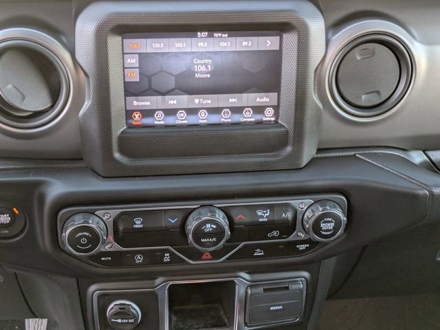 Used 2022 Jeep Wrangler Willys image 18