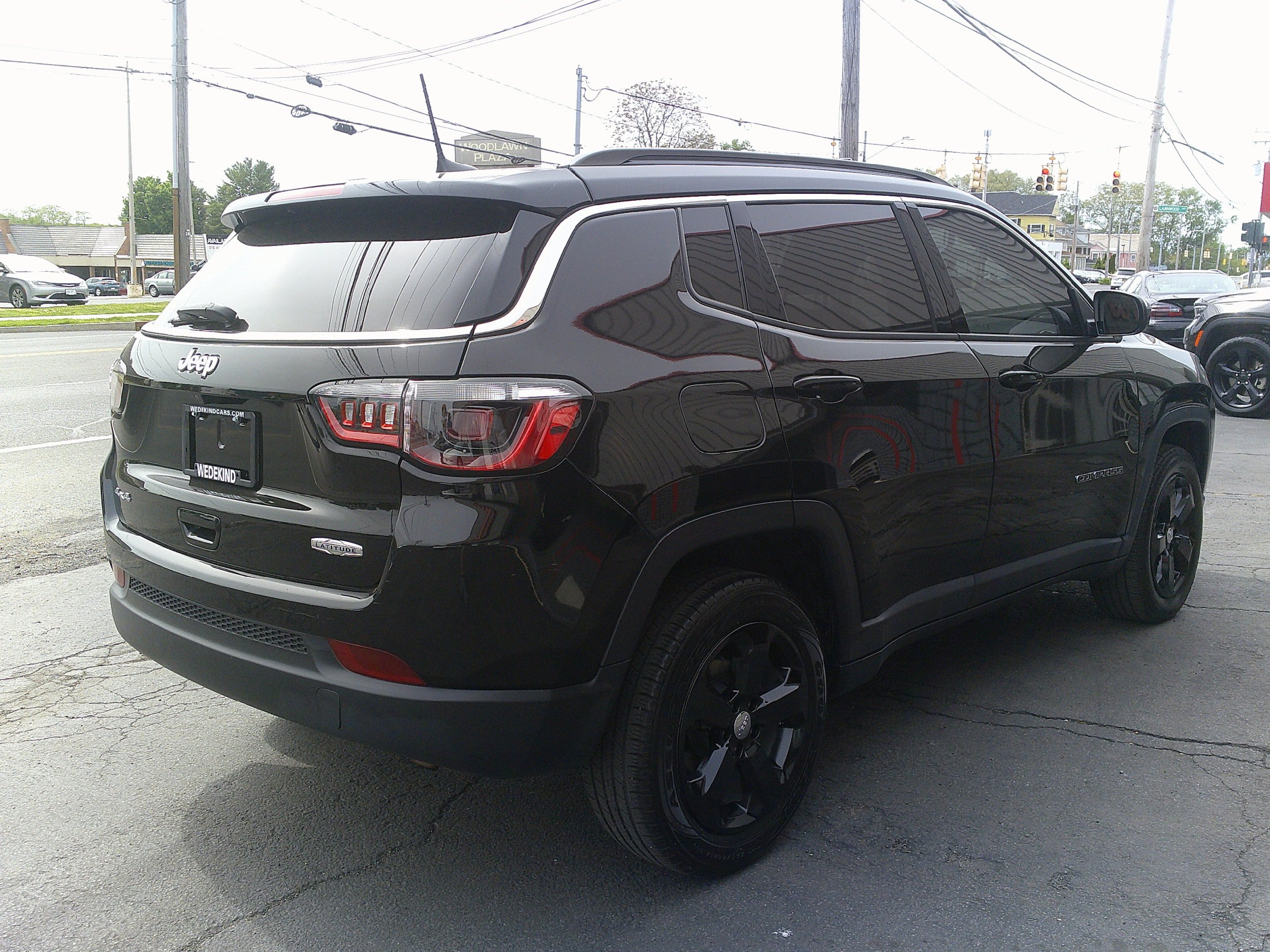 Used 2023 Jeep Compass Limited w/ Sun and Sound Group AWD/4WD image 11