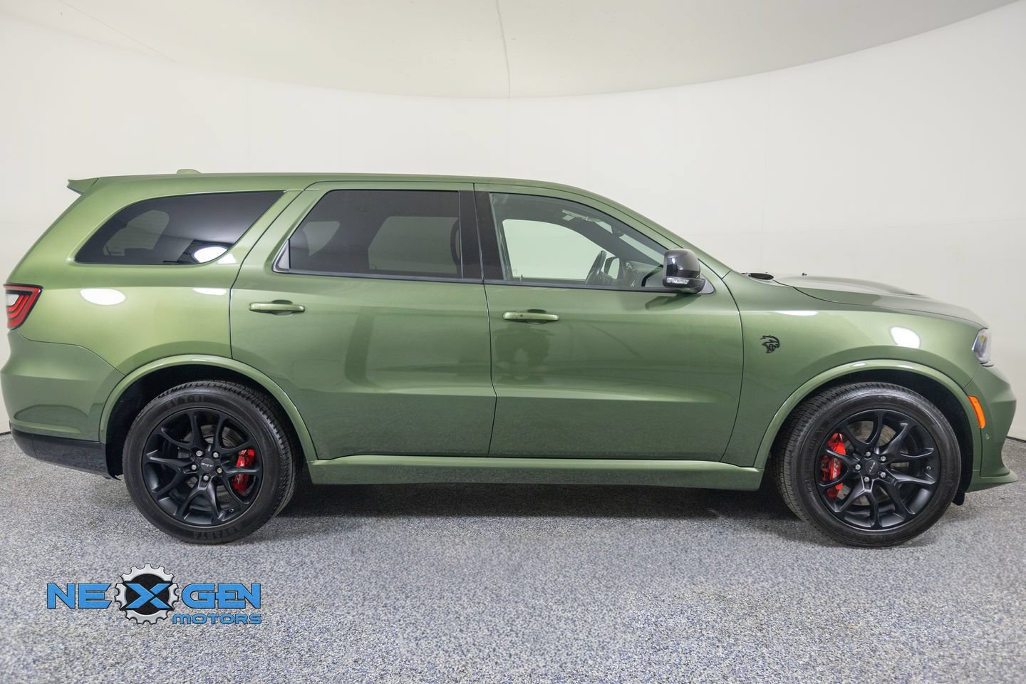 Used 2021 Dodge Durango SRT Hellcat w/ Premium Interior Group AWD/4WD image 9