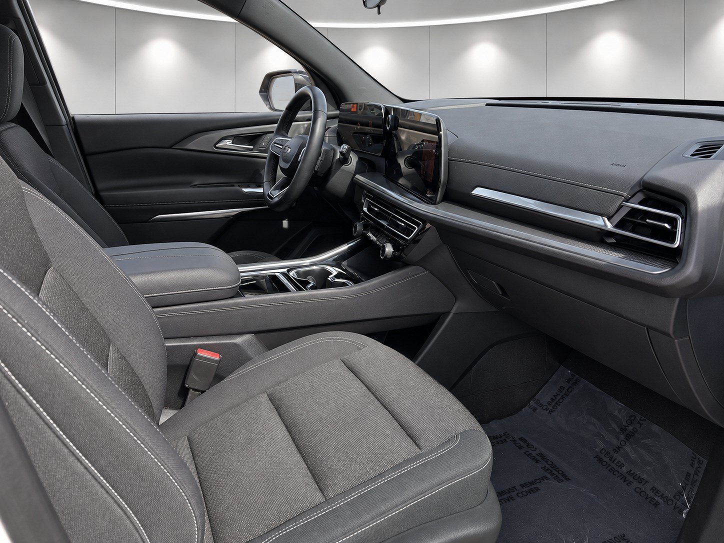 Used 2024 Chevrolet Traverse LT FWD image 33