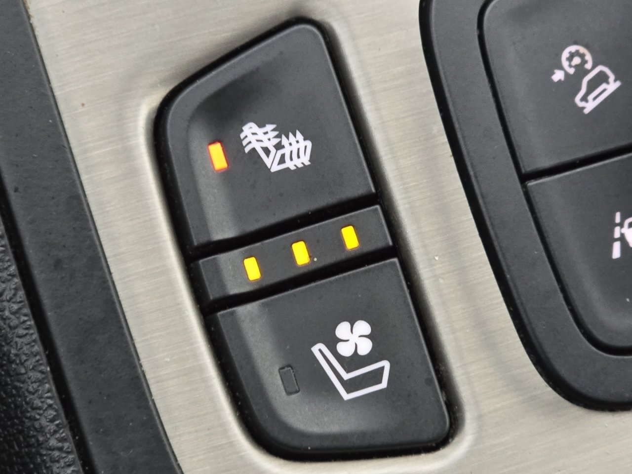 Used 2020 GMC Terrain Denali w/ Denali Premium Package image 8