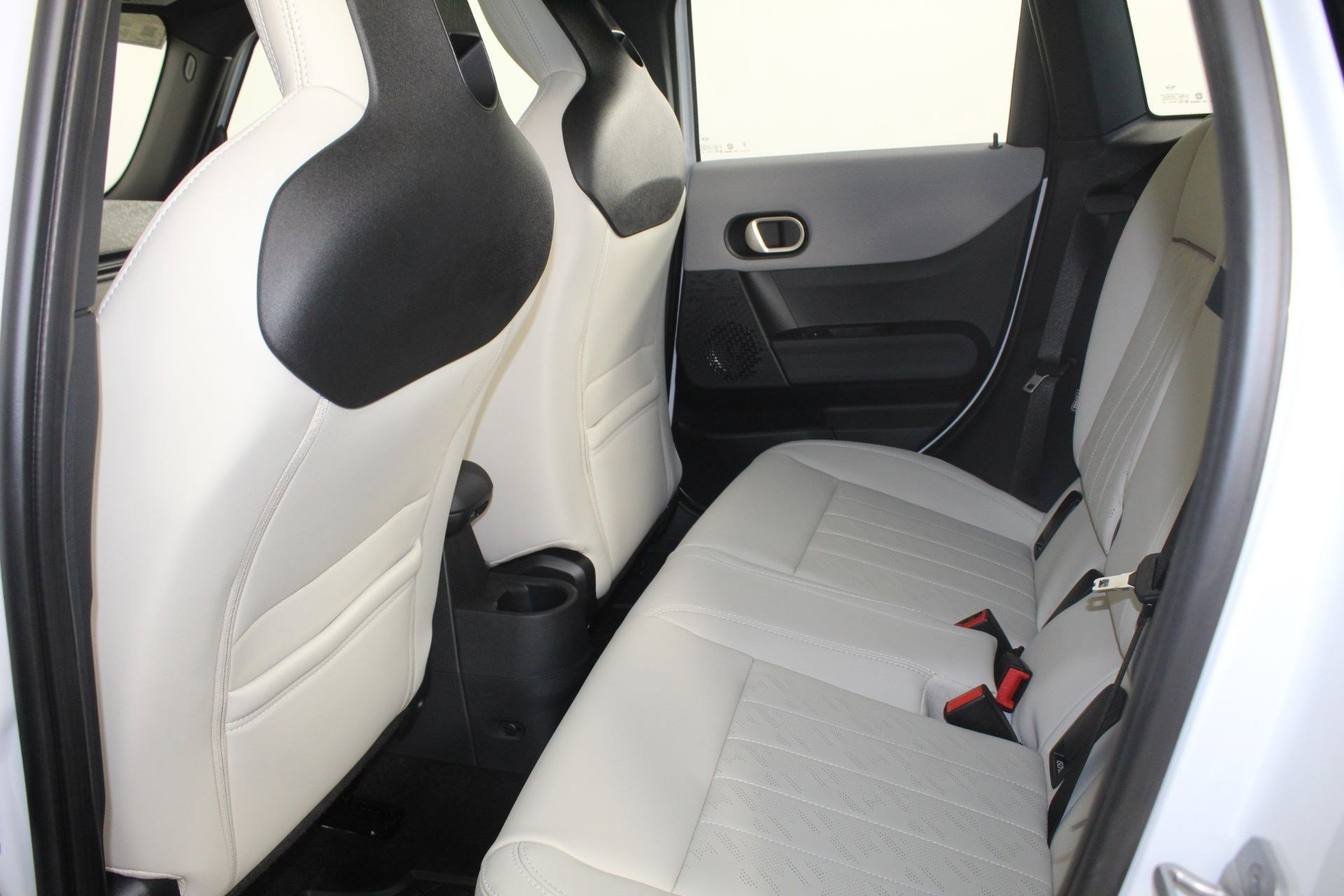 Certified 2025 MINI Cooper S image 25