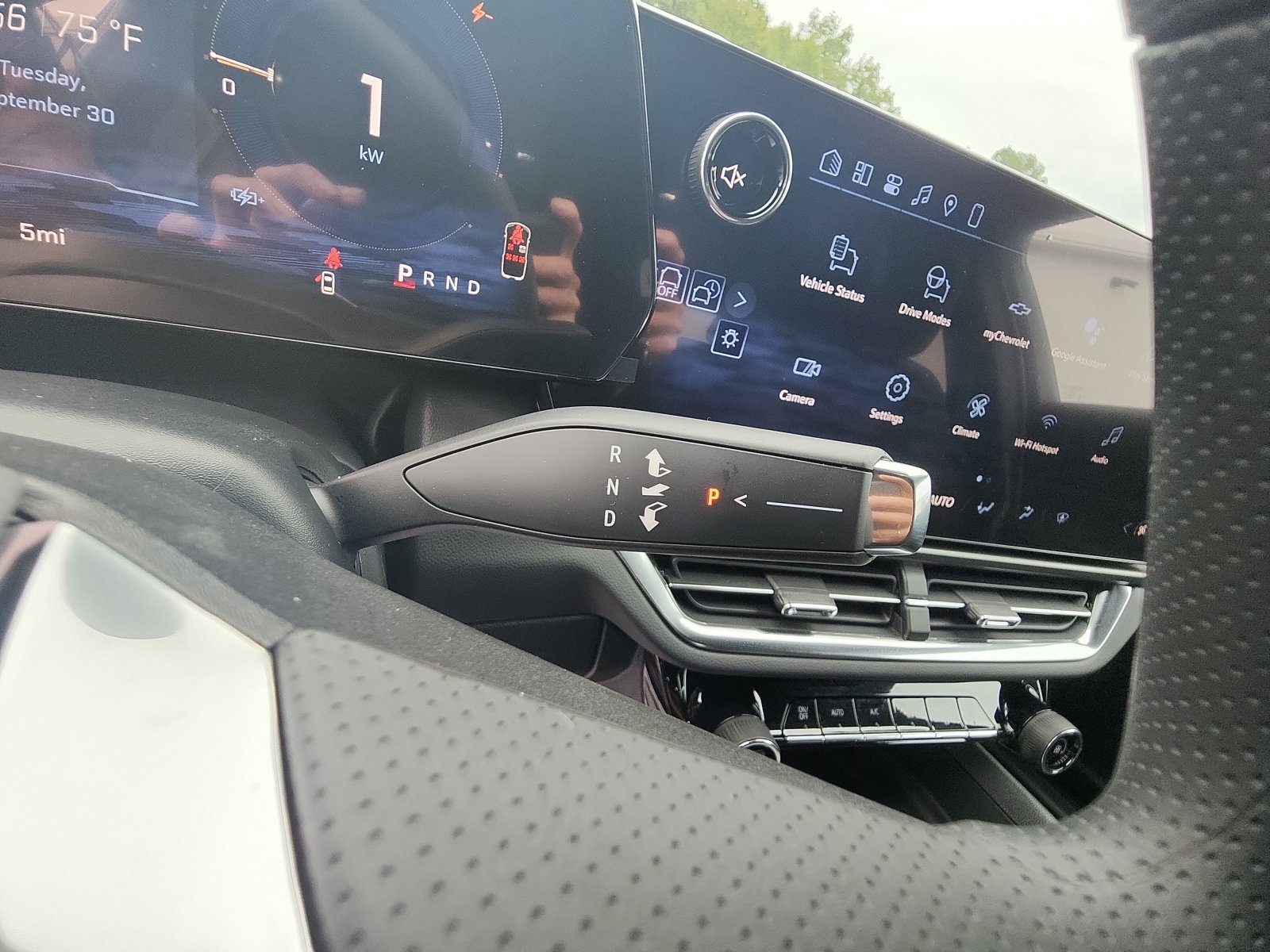 New 2026 Chevrolet Equinox EV LT FWD image 19