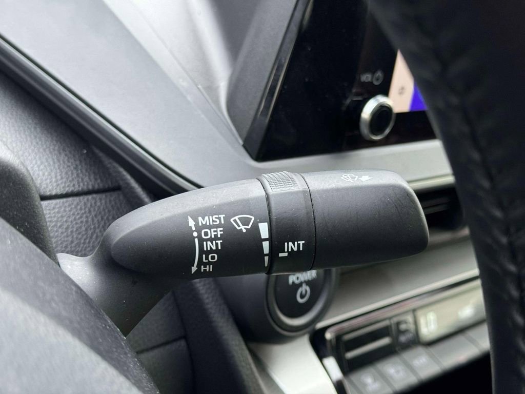 Used 2024 Toyota Prius LE FWD image 22