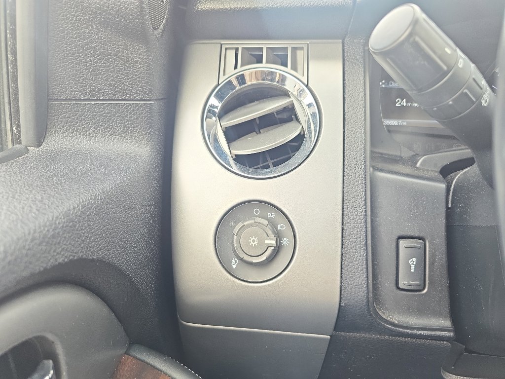 Used 2017 Ford Expedition EL Platinum image 24