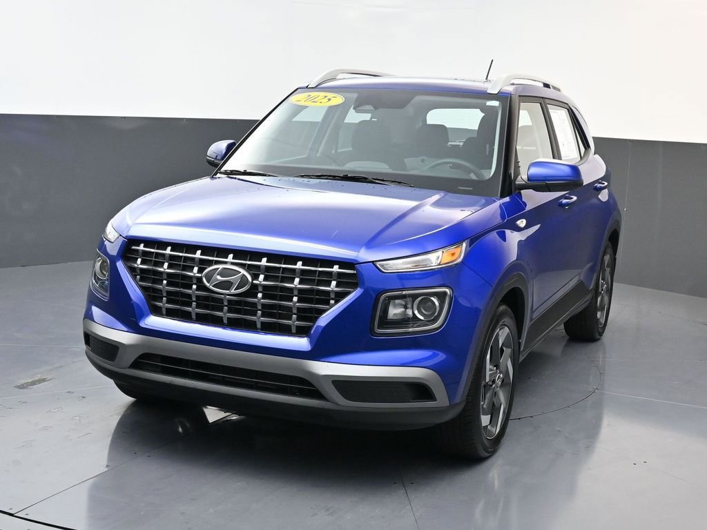 Certified 2025 Hyundai Venue SEL image 8