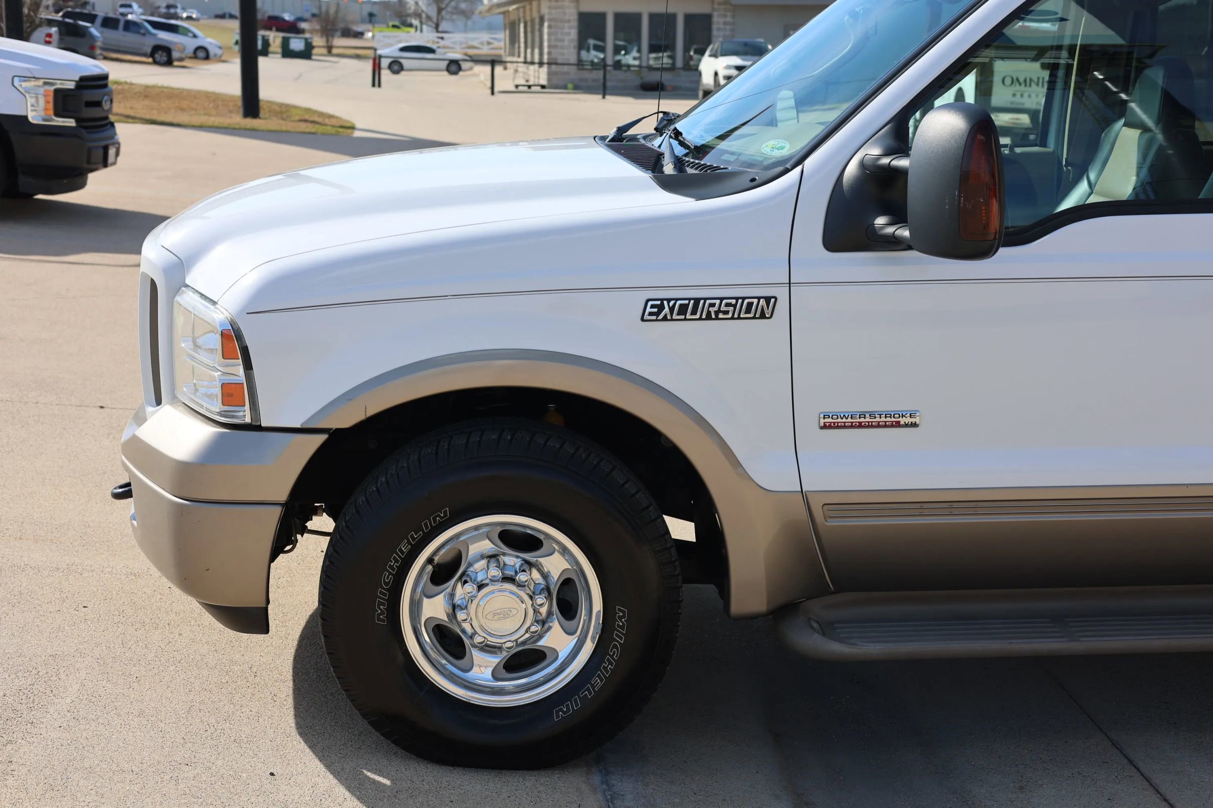 Used 2005 Ford Excursion Eddie Bauer image 11